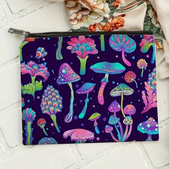 Vibrant BOHO Mushroom Pattern Women's Makeup Bag 9" NWOT - Picture 1 of 2